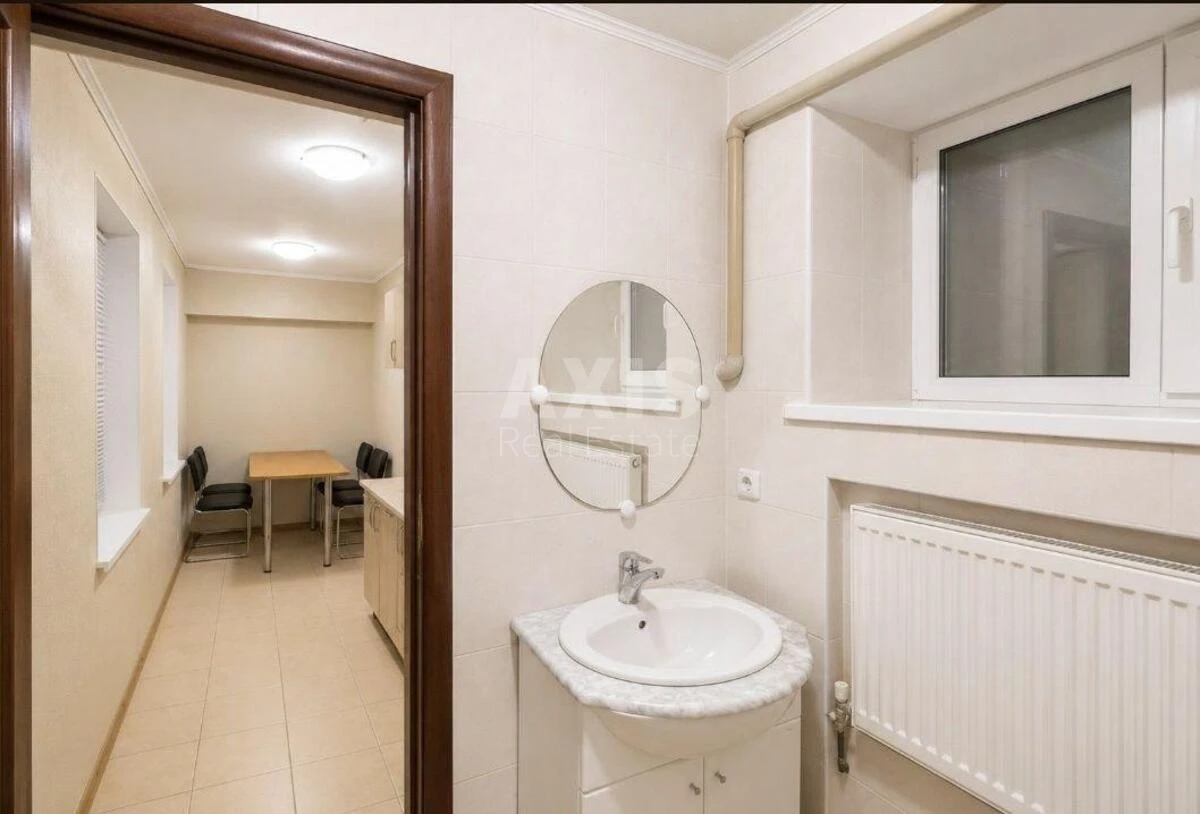 Office vul. Vvedens'ka 25, 117m2700817