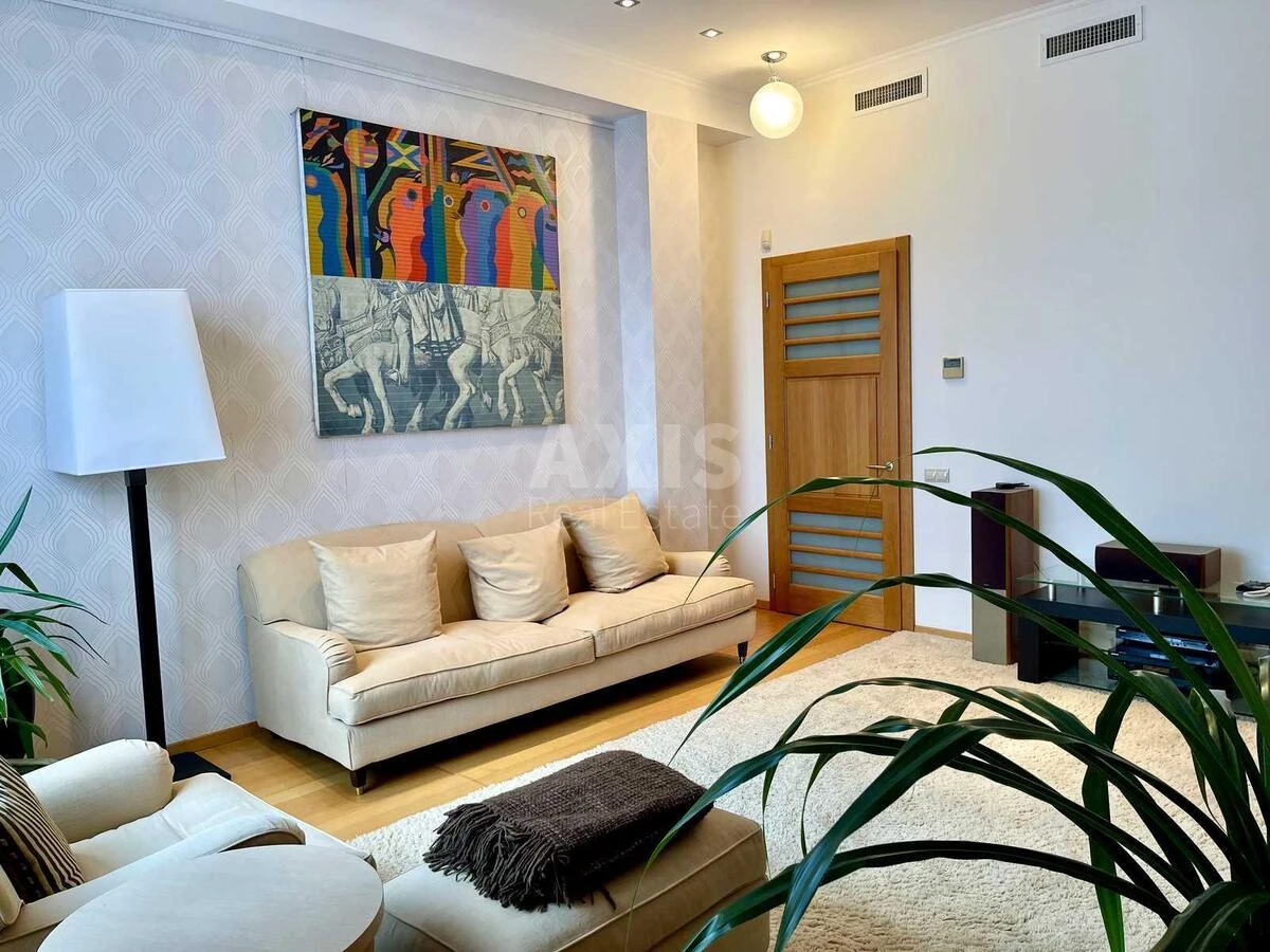 Дoм ул. Редутная, 575м2, город Киев704548