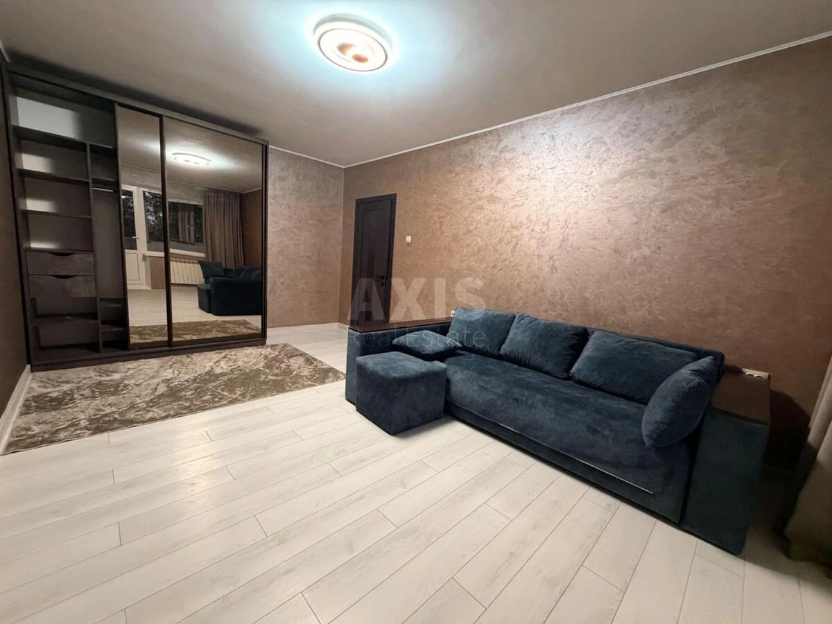 2к квартира ул. Рональда Рейгана 8Б720591