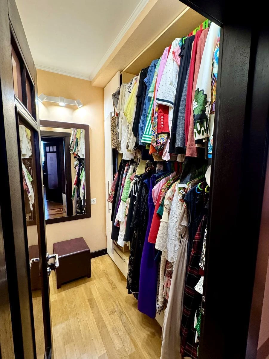 3k apartment vul. Sribnokil's'ka 226747510