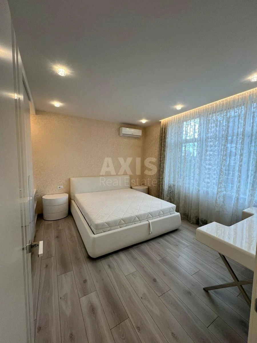 3k apartment vul. Glybochyc'ka 32В6799613