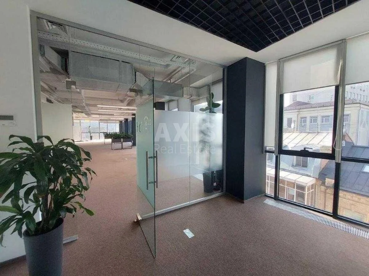 Office vul. Kyrylivs'ka 15А, 684m266292