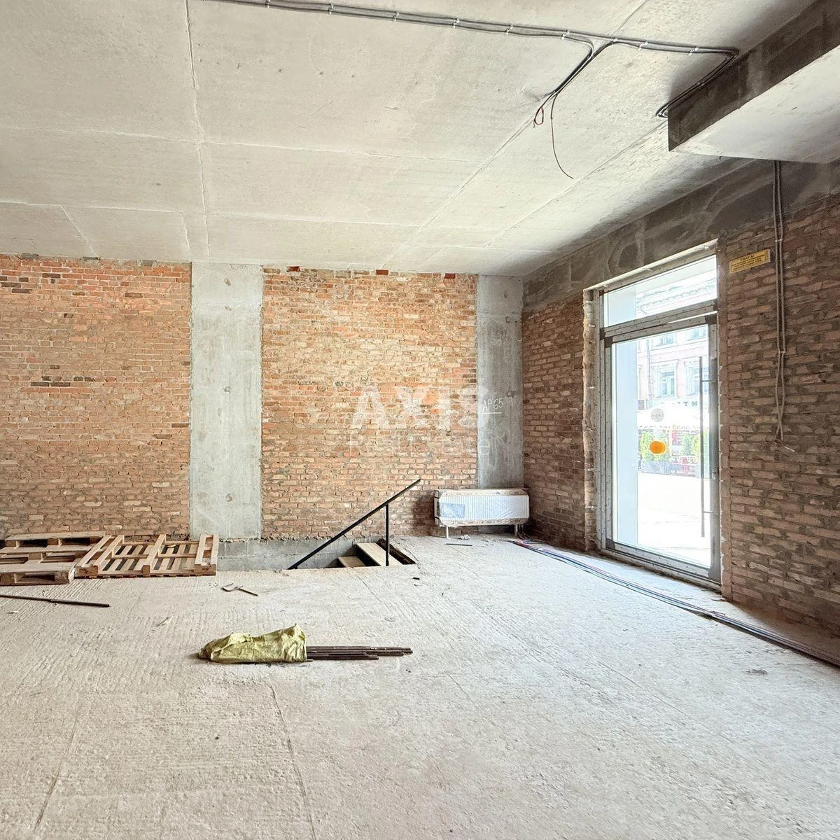 Объект торговли ул. Сагайдачного Петра 18, 197м2571924