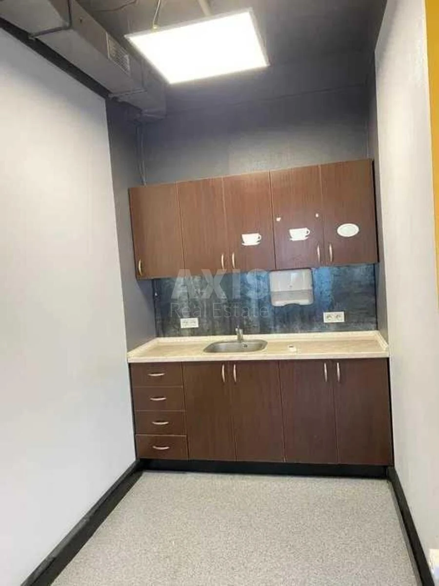 Офис наб. Днепровская 26Ж, 243м2608213