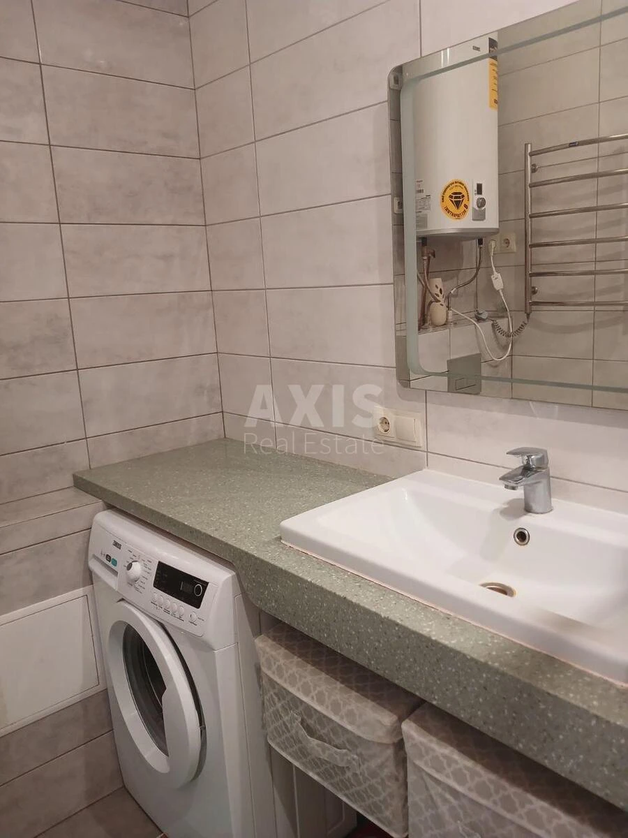 1к квартира ул. Рональда Рейгана 40707777