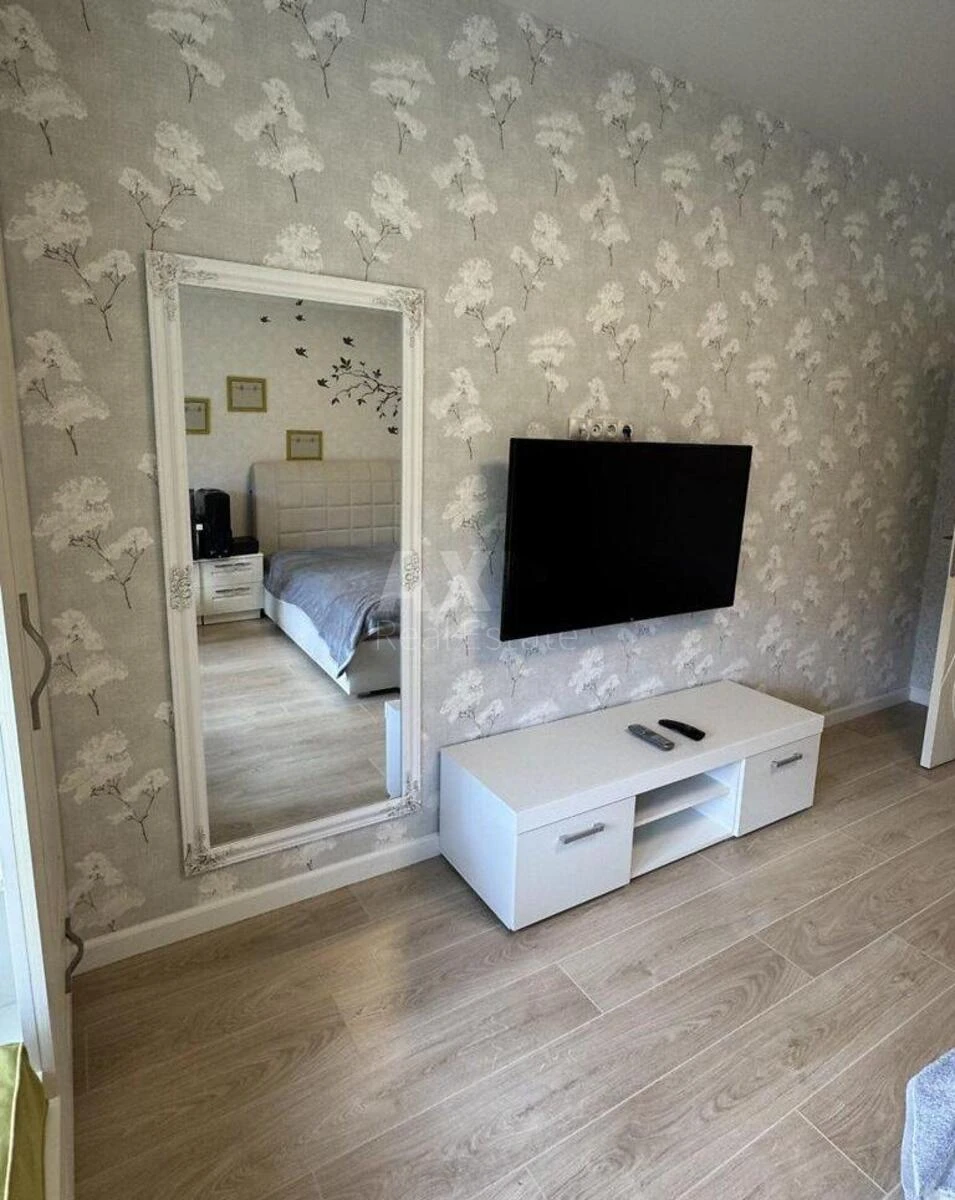 4k apartment vul. Metrologichna 54567717