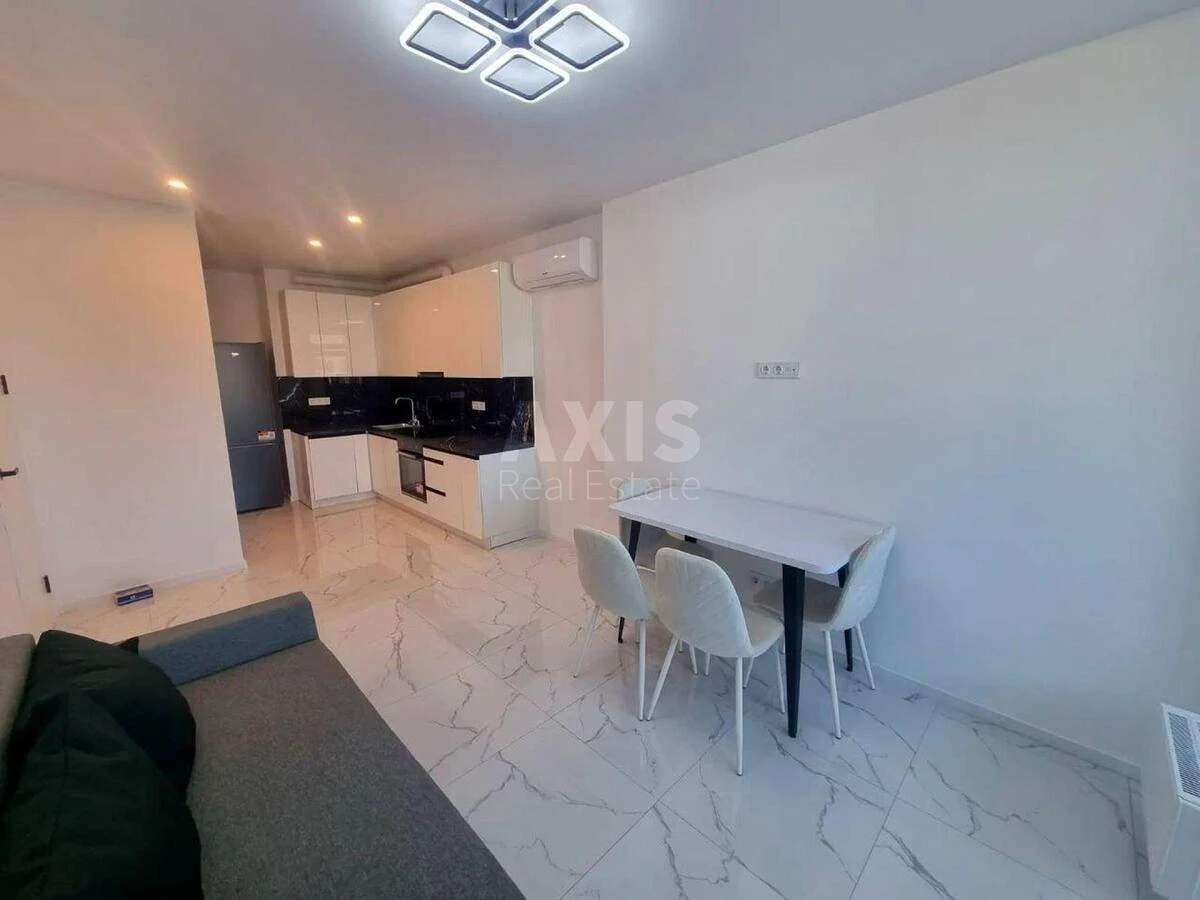 1k apartment pr-t Berestejskij 11692823