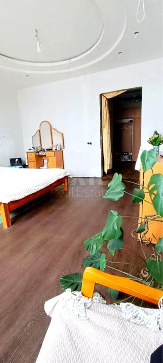 2к квартира ул. Чавдар Елизаветы 1638882