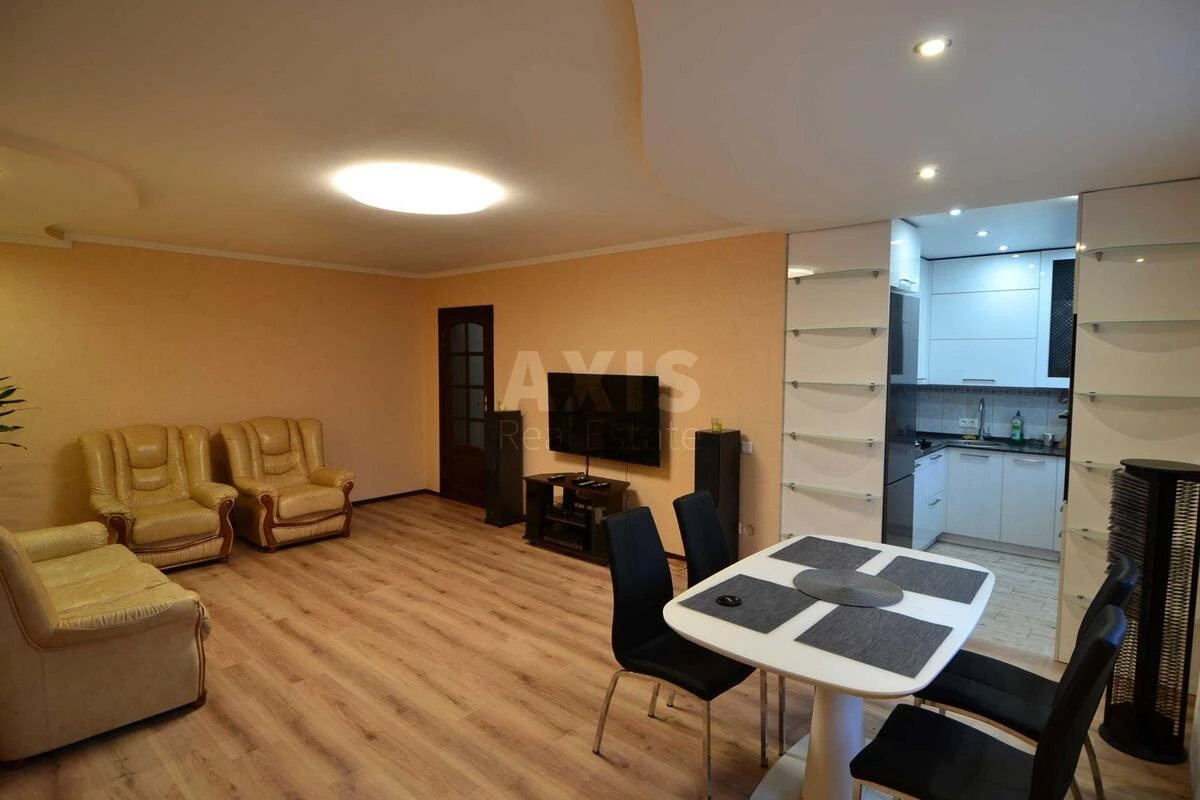 2k apartment prov. Varyazkyy 13683951
