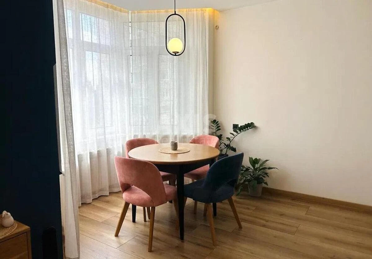 2k apartment vul. Lypkivs'kogo Vasylja Mytropolyta 37Б683827