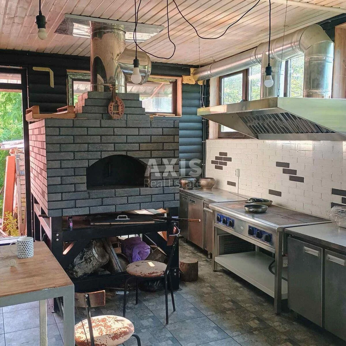 Trade object vul. Verhovynna 55, 215m2592276