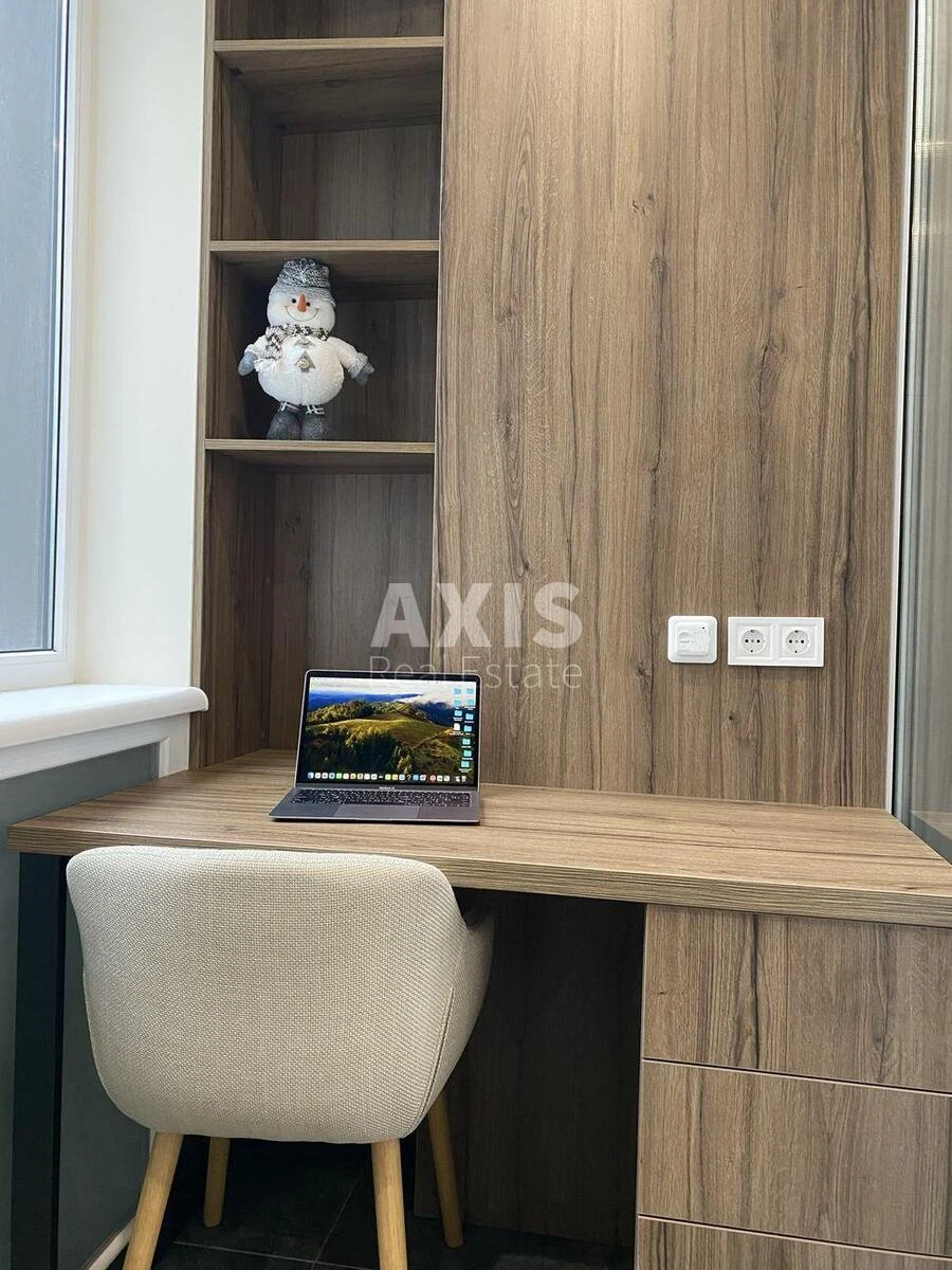 1k apartment pr-t Berestejskij 11B654607