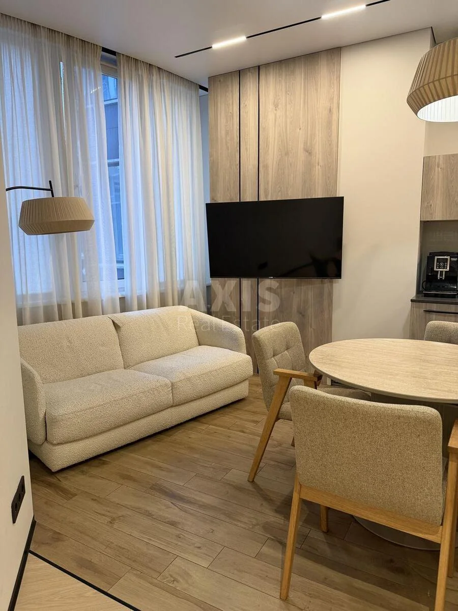 2k apartment vul. Vasylya Tyutyunnyka 37/1