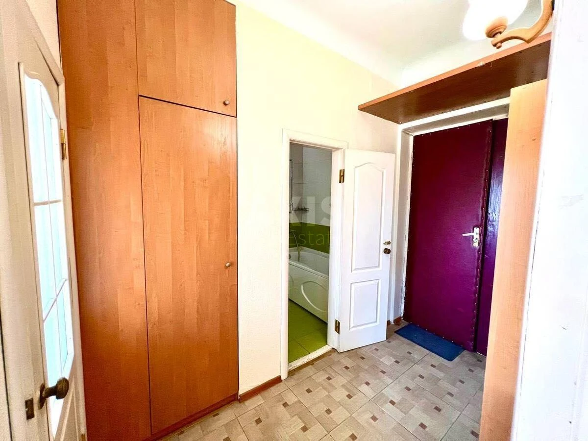 1k apartment prov. Lavrs'kyj 4712503