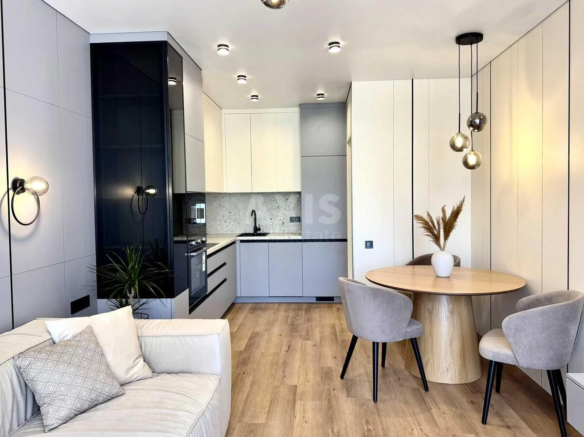 2k apartment vul. Prychal'na 8