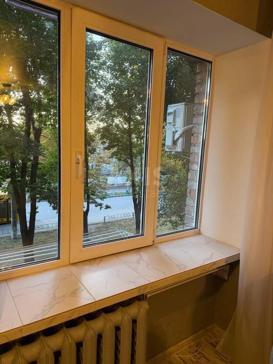 1k apartment vul. Post-Volyns'ka 2/103701242