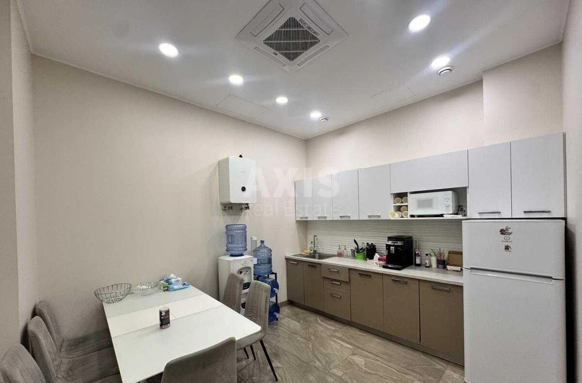 Office vul. Saksagans'kogo 37Д, 156m2715981