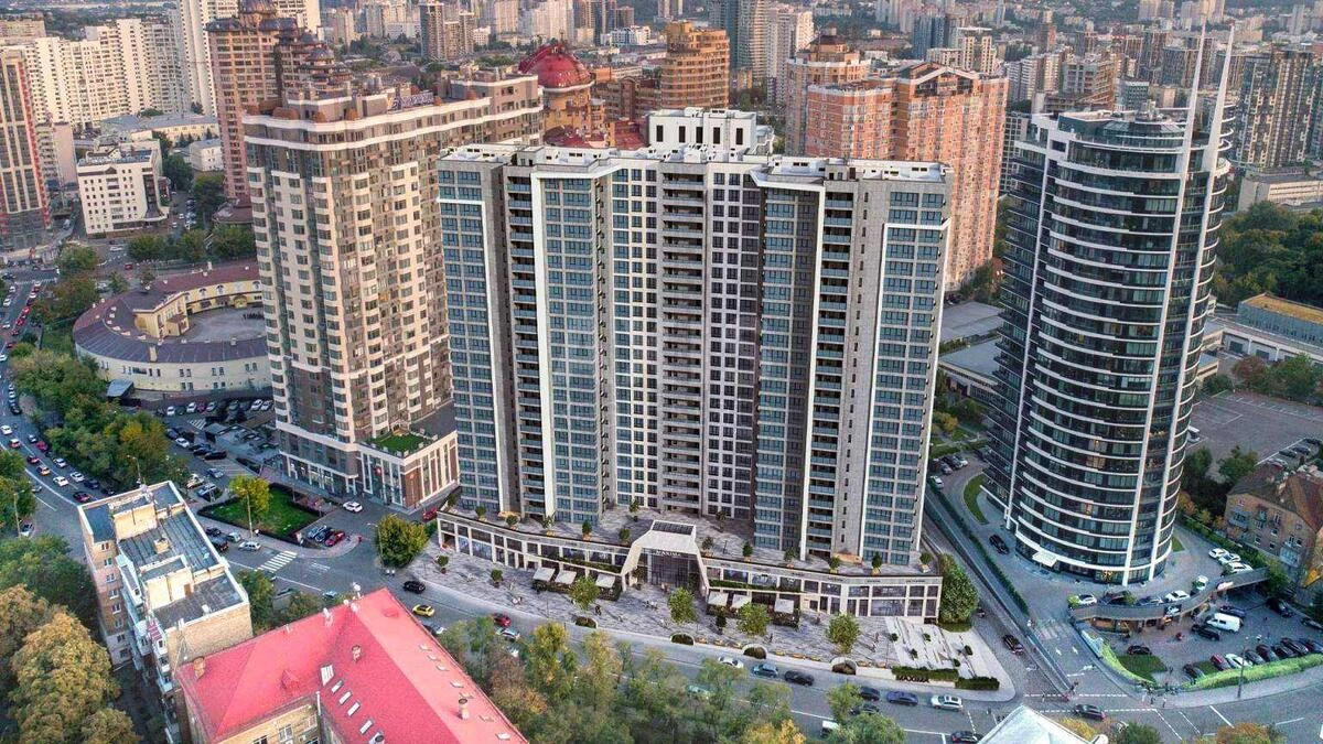 Office vul. Jevgena Konoval'cja 30, 182m2703600