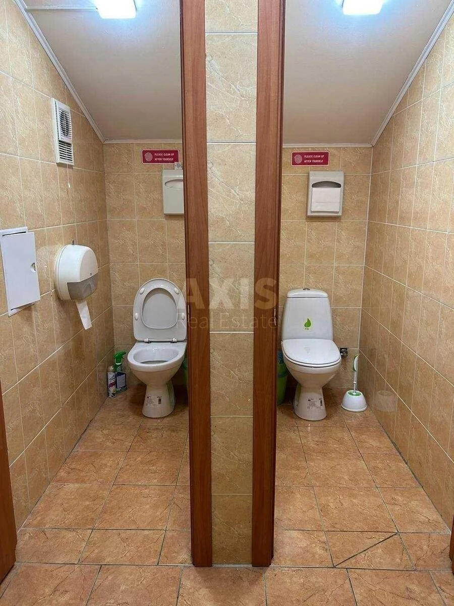 Trade object vul. Saksagans'kogo 111А, 697m2646756