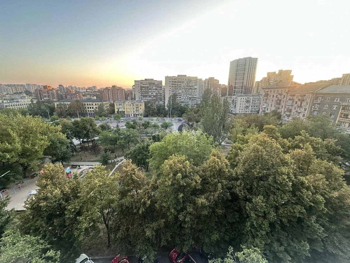 2к квартира ул. Предславинская 38709679