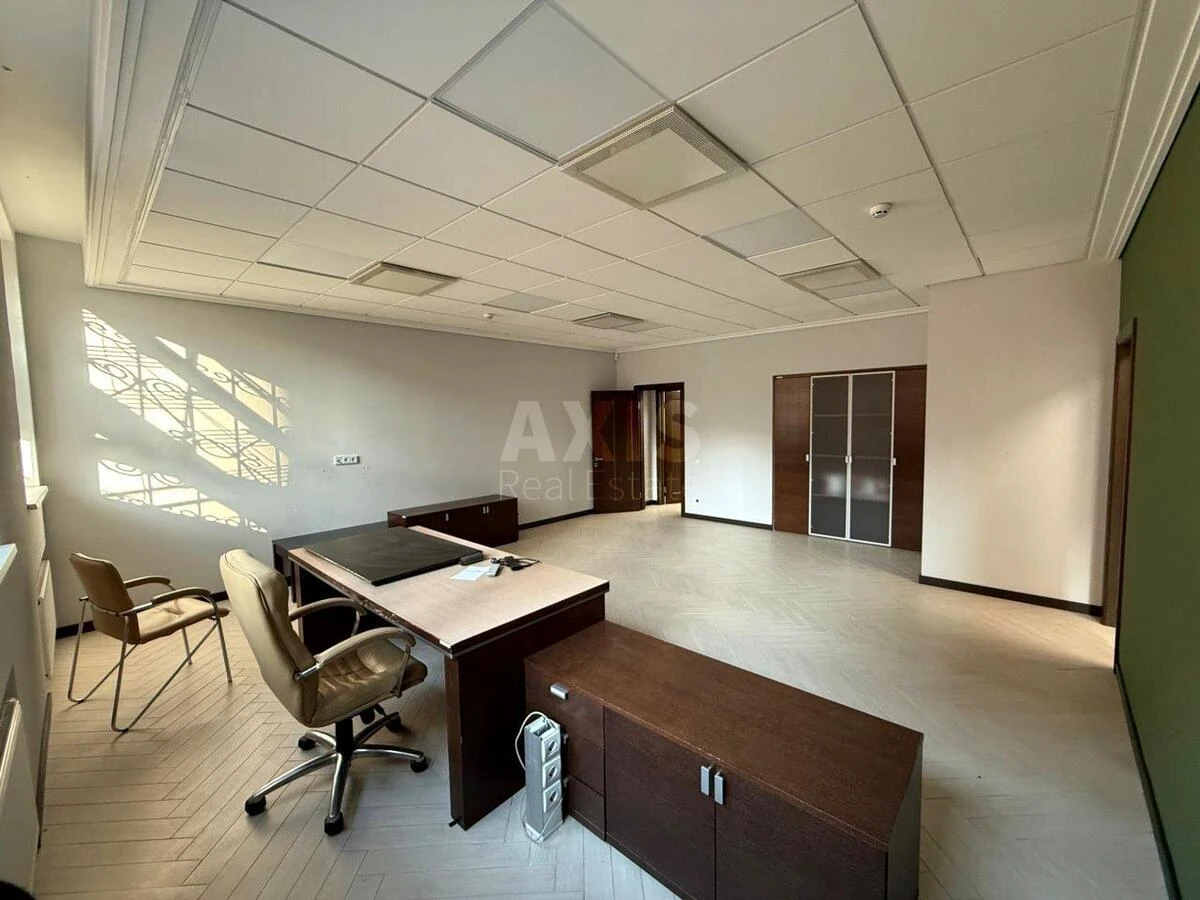 Office vul. Rustaveli Shota 44, 145m269256