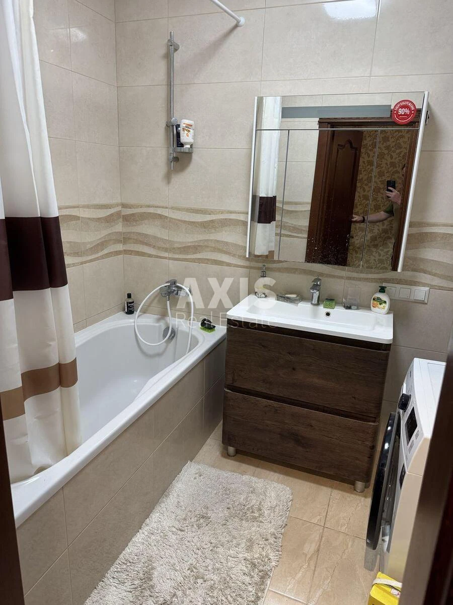 1k apartment vul. Lypkivs'kogo Vasylja Mytropolyta 37В553459