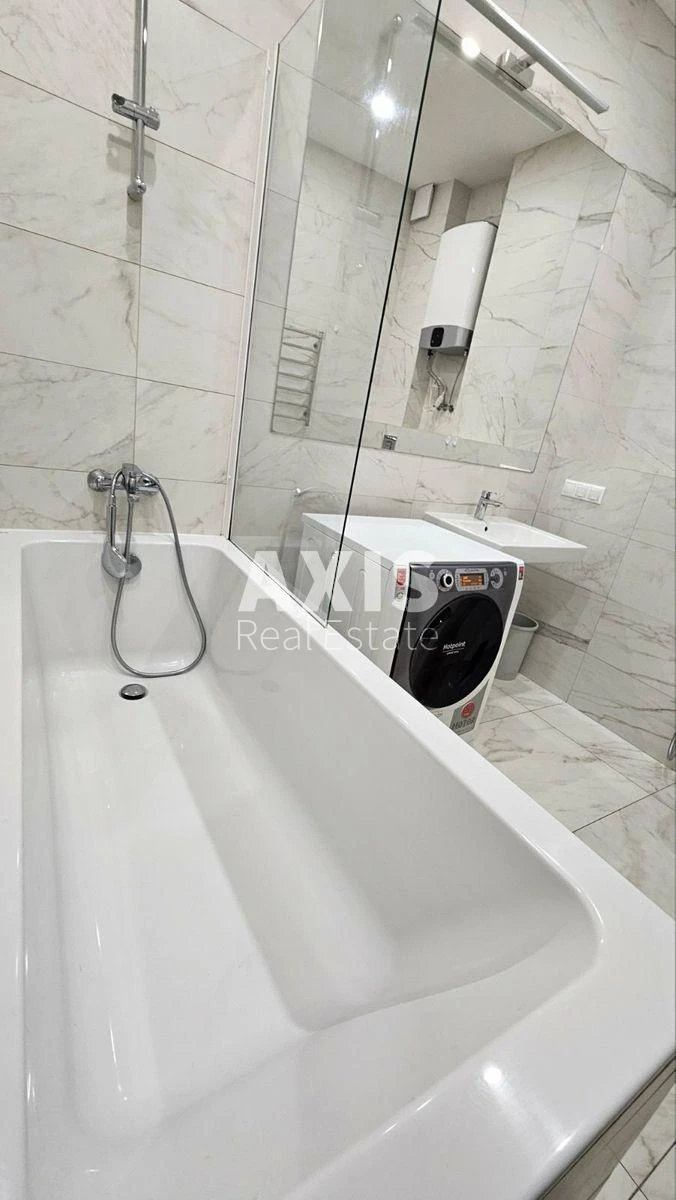 1к квартира ул. Джона Маккейна 7530975