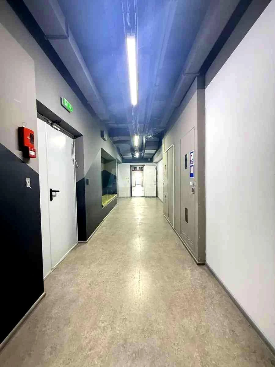 Office vul. Nyzhnij Val 51, 739m2677966