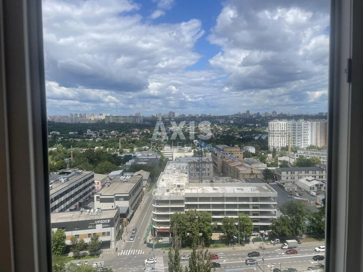 3к квартира ул. Михаила Максимовича три-g685570