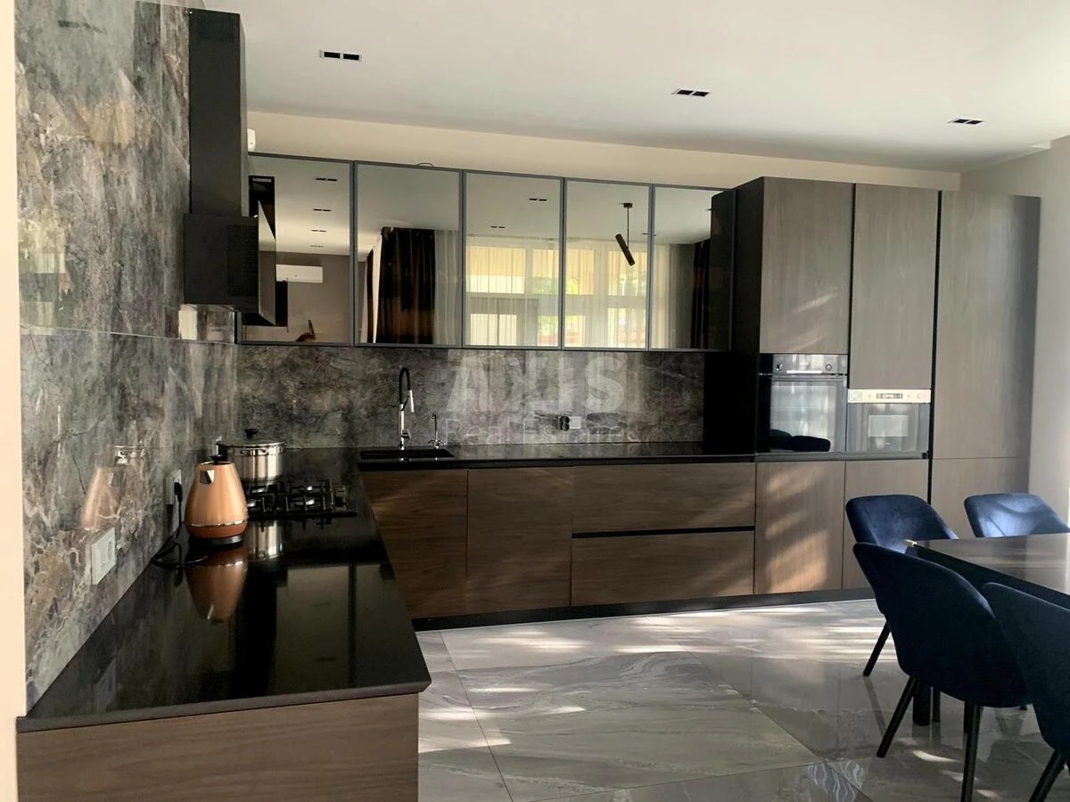 House bul. Mykoly Mikhnovskoho, 300m2, Kyiv city610391