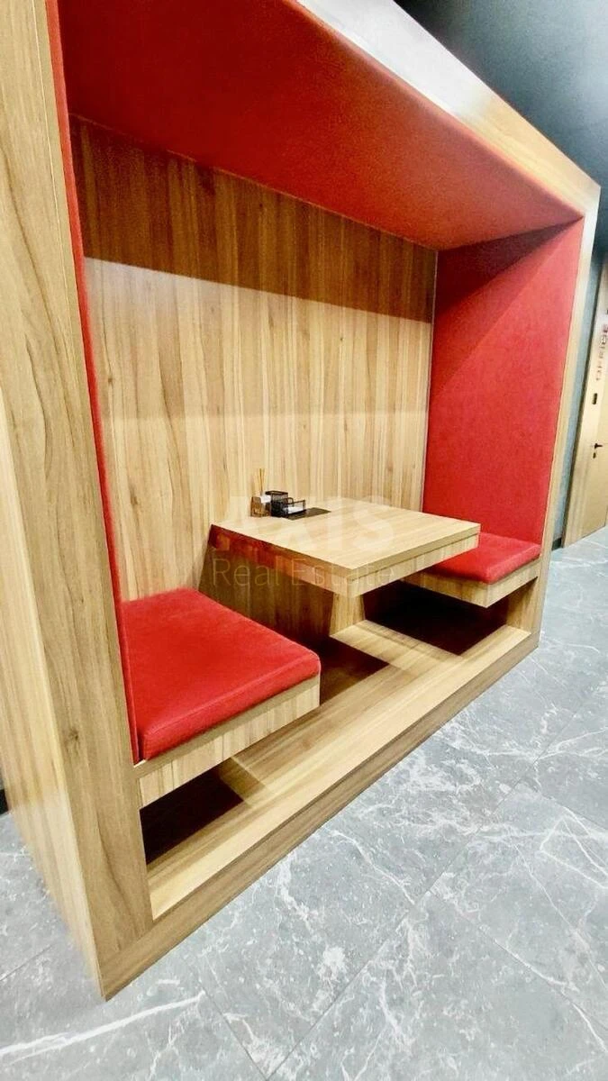 Office vul. Lypkivs'kogo Vasylja Mytropolyta 45, 55m26941718