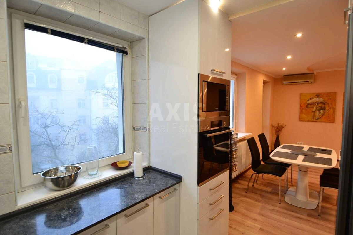 2k apartment prov. Varyazkyy 13683952