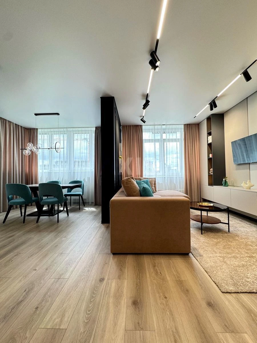 3k apartment vul. L'vivs'ka 15681701