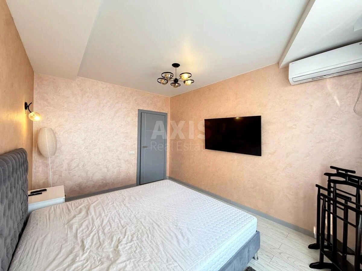 2k apartment pr-t Berestejskij 5В665282
