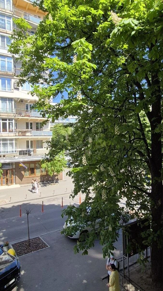 Office vul. Bogomol'cja Akademika 7/14, 141m26972714