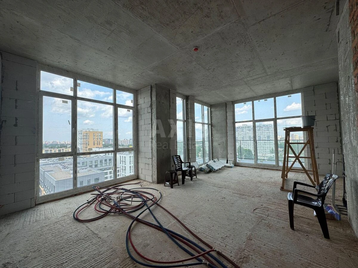 4k apartment vul. Saljutna 2Б592930