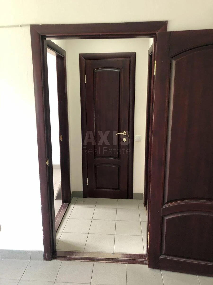 Trade object pr-t Sobornosti 7, 89m2667871