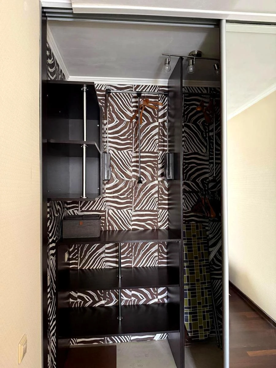 2k apartment pr-t Berestejskij 16684722