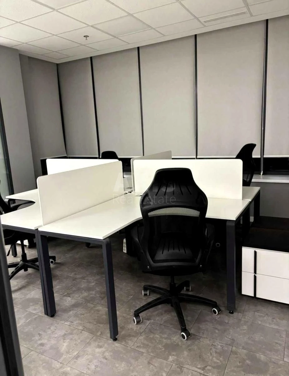 Office vul. Lypkivs'kogo Vasylja Mytropolyta 14/18, 250m26689117