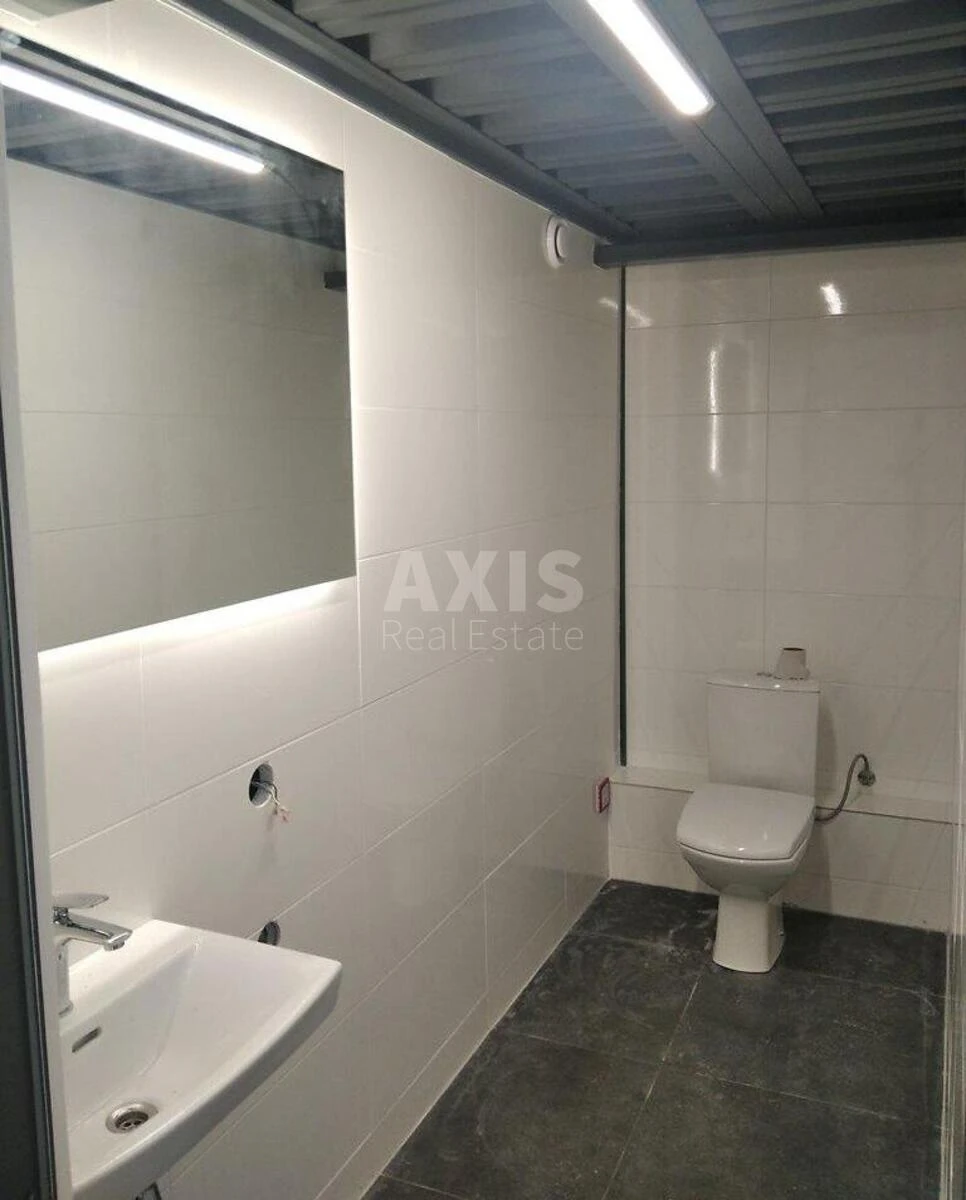 Office vul. Sverstjuka Jevgena 11В, 100m2675446