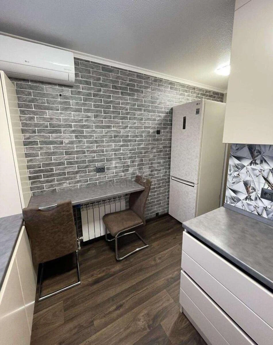 3k apartment pr-t Volodimira Іvasyuka 964039