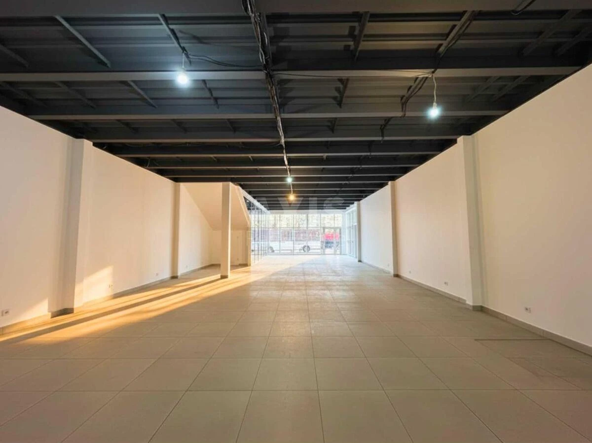 Объект торговли ул. Героев Днепра 43Д, 177м2673368