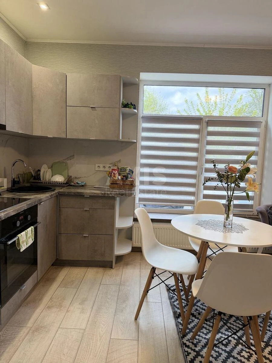 2k apartment vul. Lukretska 2709512