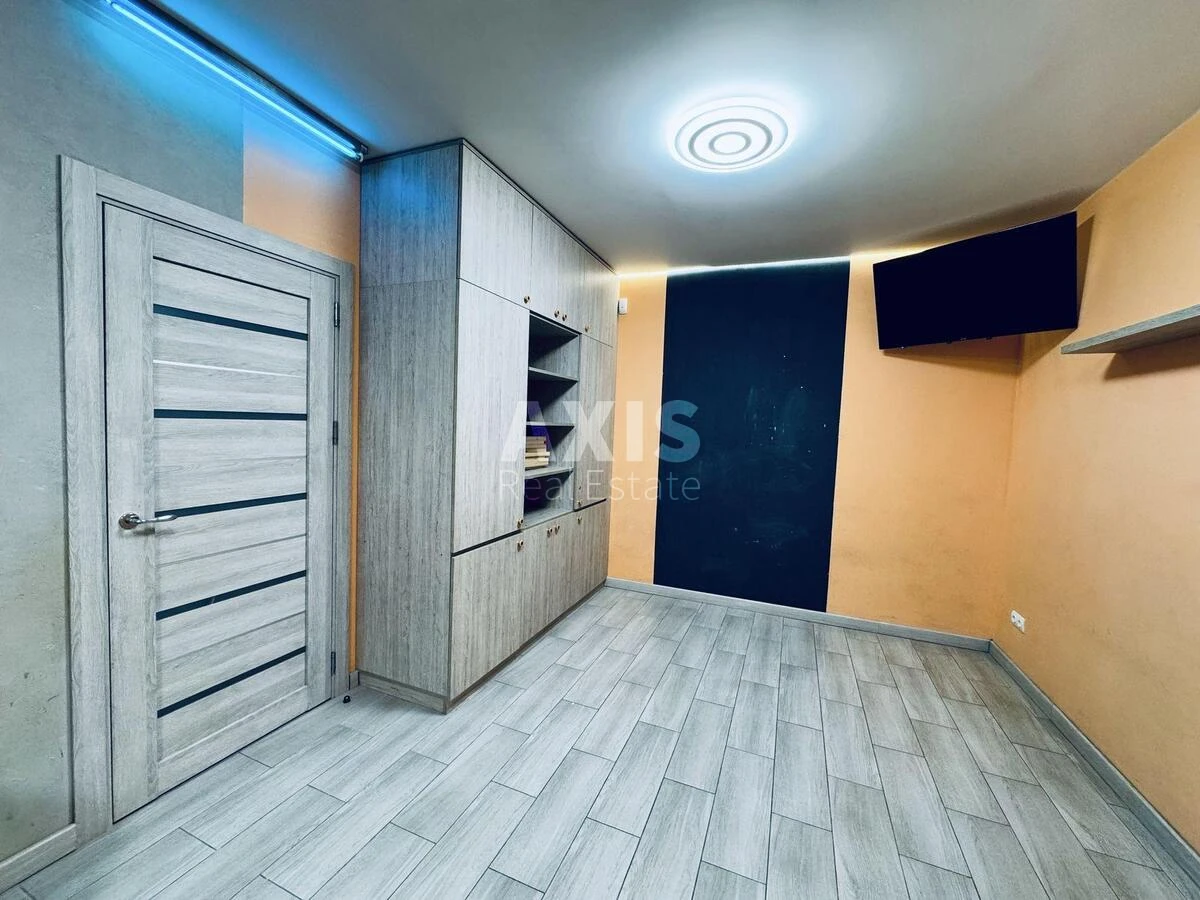 Trade object vul. Danchenka Sergija 32А, 56m2565865