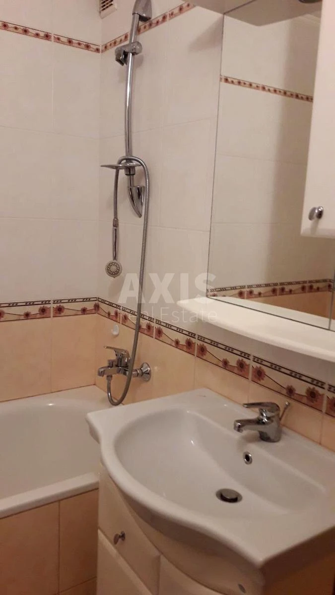 2k apartment vul. Revuc'kogo 4645294