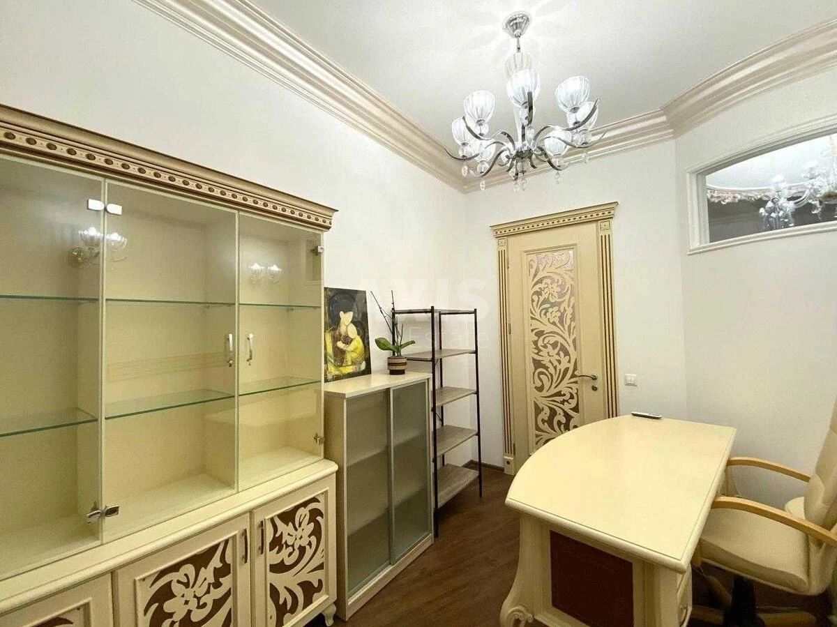 Office vul. Jevgena Konoval'cja 36, 63m2667324