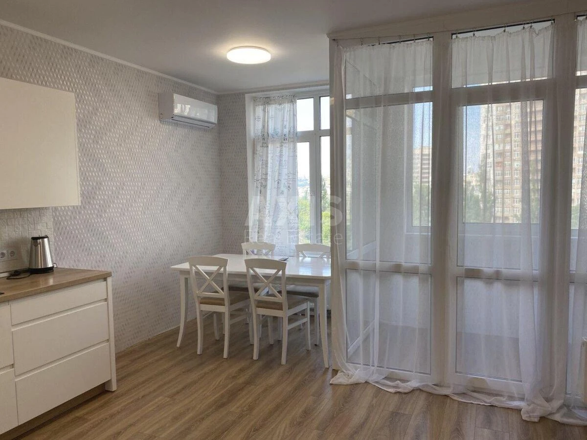3k apartment vul. Sverstjuka Jevgena 46714212