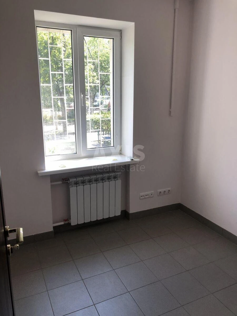 Trade object pr-t Sobornosti 7, 89m2667872