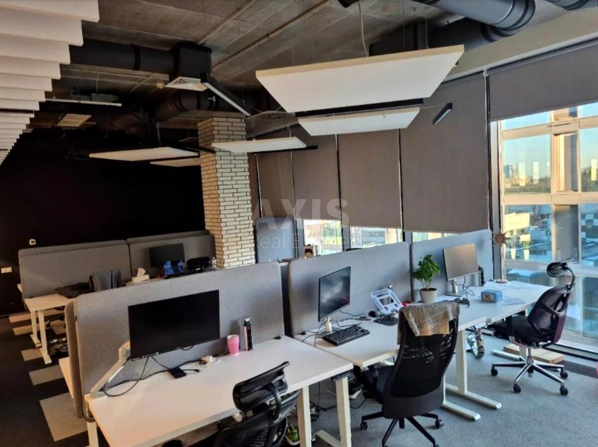 Office vul. Dorogozhyc'ka 3, 700m2668753