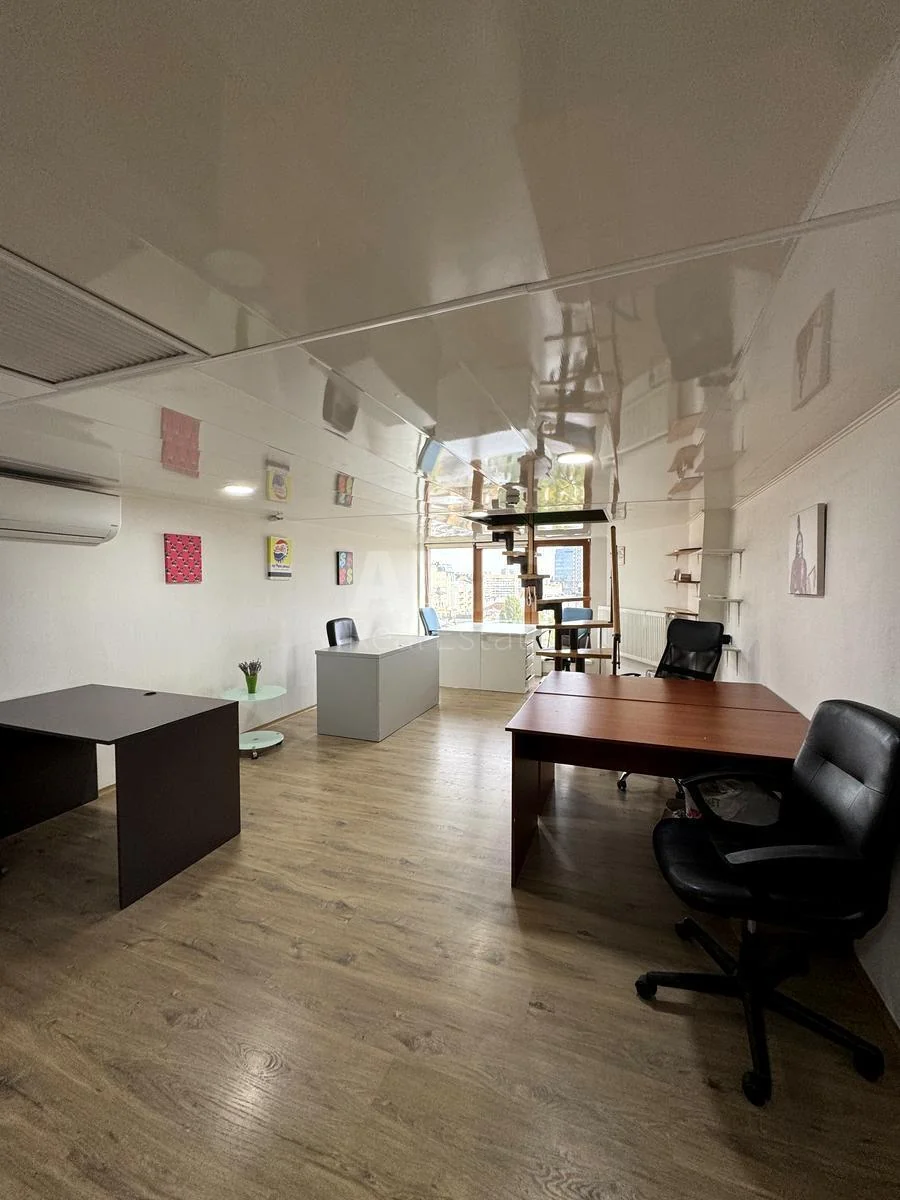 Office vul. Pyrogova 2/37Б, 50m2